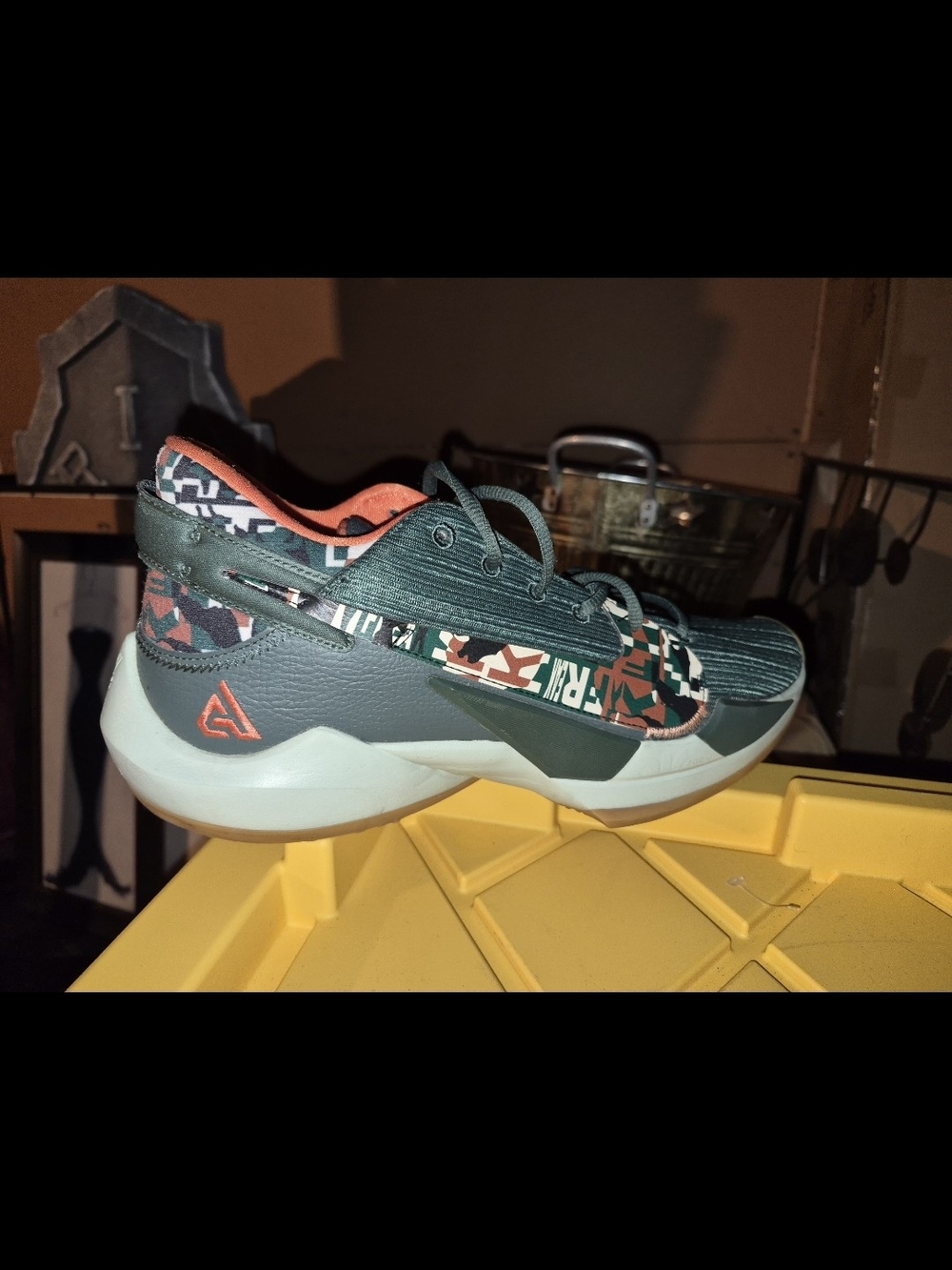 Nike Men's Dark Green and Coral Patterned Basketball Sneakers